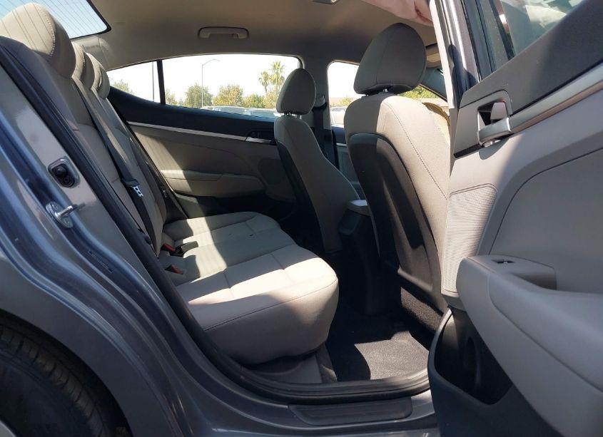 Photo 8 of 2019 Hyundai Elantra SE (VIN 5NPD74LF6KH497050)