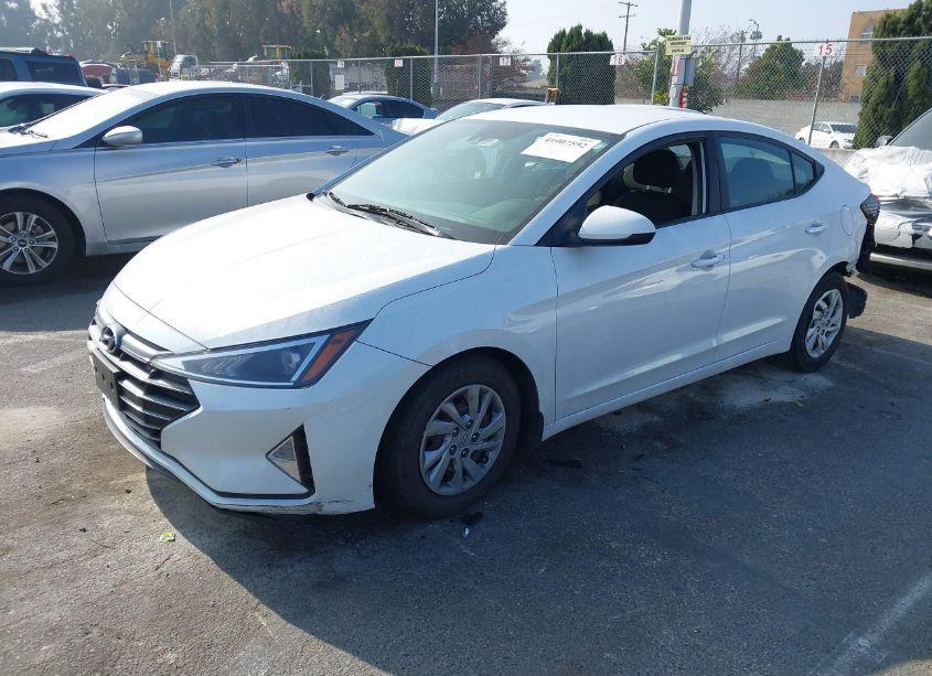 Photo 2 of 2020 Hyundai Elantra SE (VIN 5NPD74LF6LH507660)