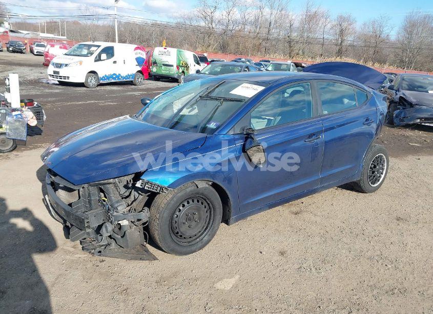 Photo 2 of 2020 Hyundai Elantra SE (VIN 5NPD74LF6LH511174)