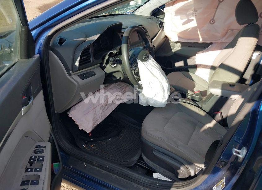 Photo 5 of 2020 Hyundai Elantra SE (VIN 5NPD74LF6LH511174)