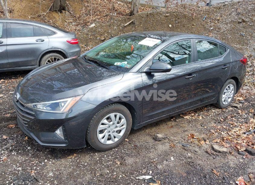 Photo 2 of 2020 Hyundai Elantra SE (VIN 5NPD74LF6LH604387)