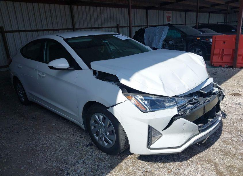 2020 Hyundai Elantra SE (VIN 5NPD74LF6LH615504) main photo
