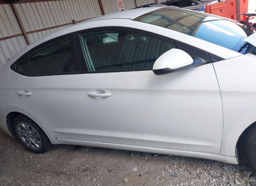 Photo 13 of 2020 Hyundai Elantra SE (VIN 5NPD74LF6LH615504)
