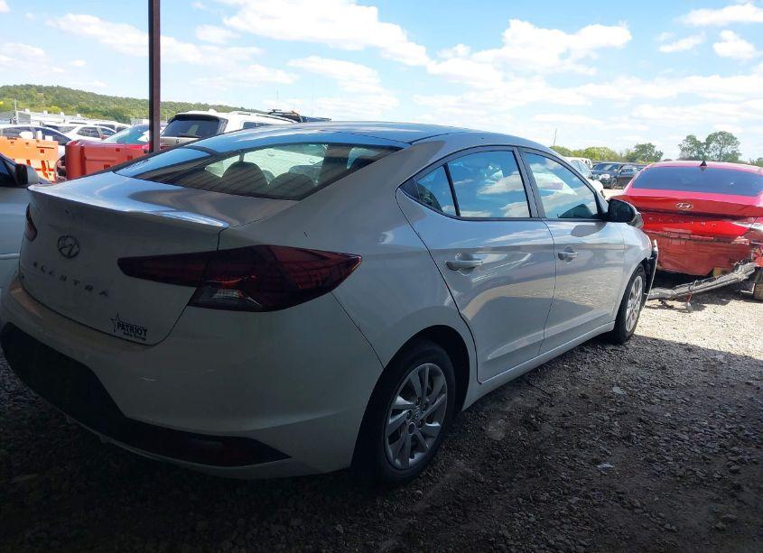 Photo 4 of 2020 Hyundai Elantra SE (VIN 5NPD74LF6LH615504)