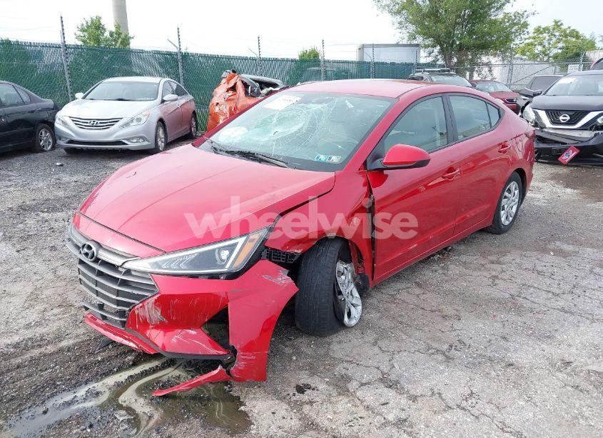 Photo 2 of 2020 Hyundai Elantra SE (VIN 5NPD74LF6LH616569)