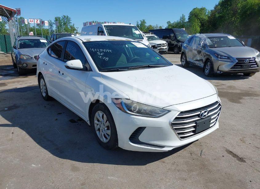 2017 Hyundai Elantra SE (VIN 5NPD74LF7HH054513) main photo