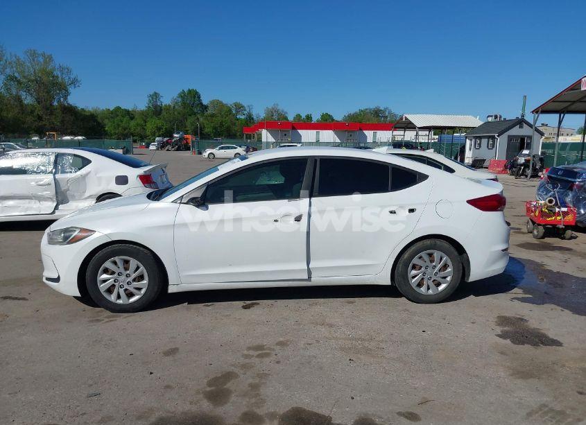Photo 13 of 2017 Hyundai Elantra SE (VIN 5NPD74LF7HH054513)