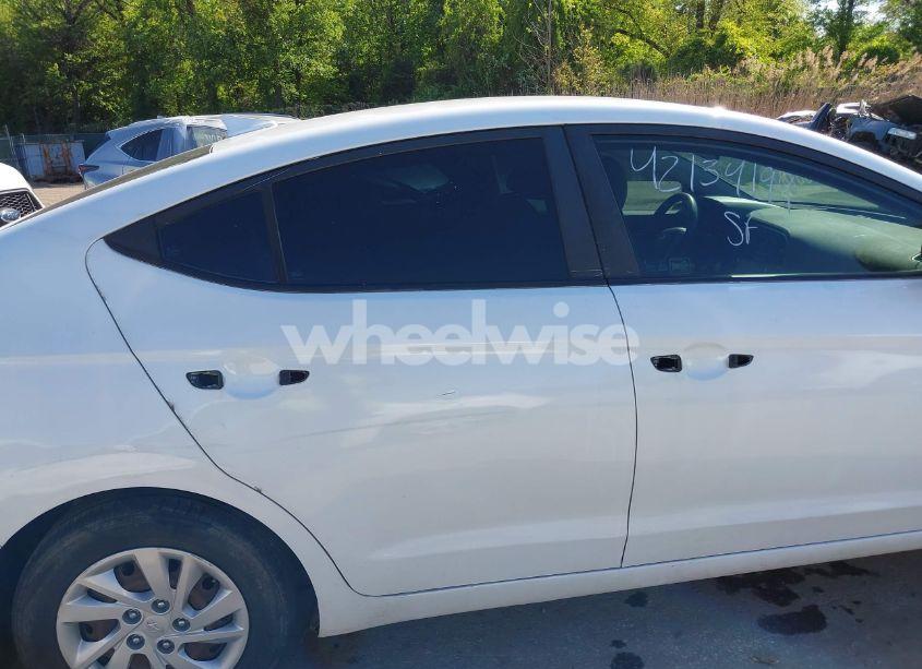 Photo 16 of 2017 Hyundai Elantra SE (VIN 5NPD74LF7HH054513)