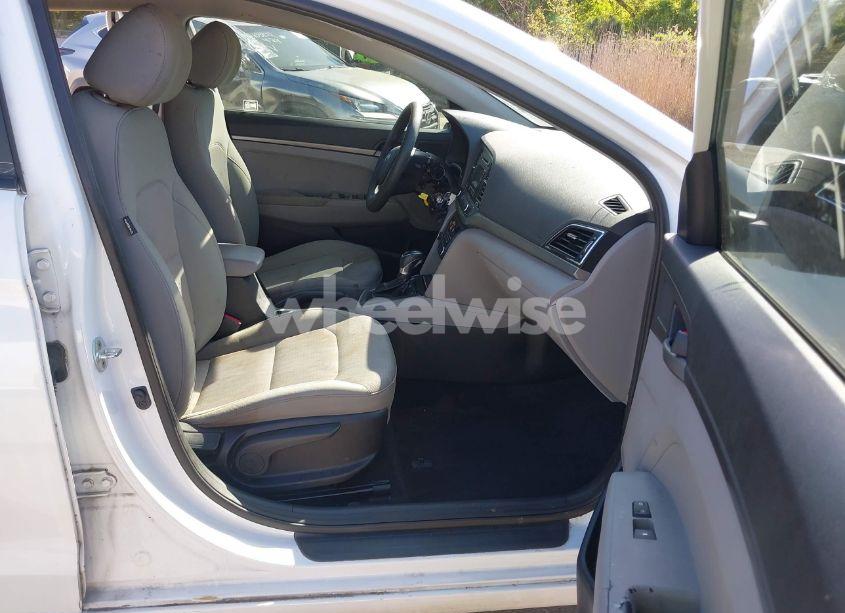 Photo 5 of 2017 Hyundai Elantra SE (VIN 5NPD74LF7HH054513)