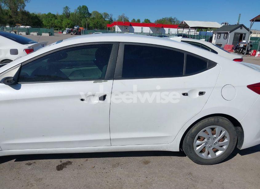 Photo 6 of 2017 Hyundai Elantra SE (VIN 5NPD74LF7HH054513)