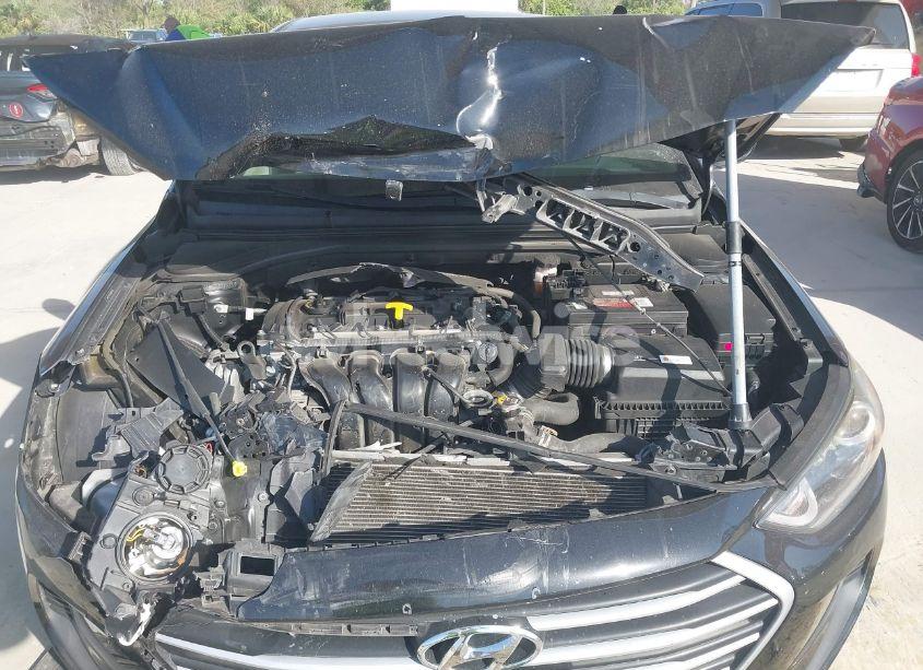 Photo 10 of 2017 Hyundai Elantra SE (VIN 5NPD74LF7HH062420)