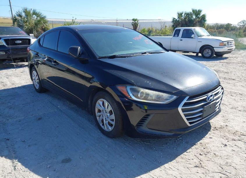 2017 Hyundai Elantra SE (VIN 5NPD74LF7HH100194) main photo