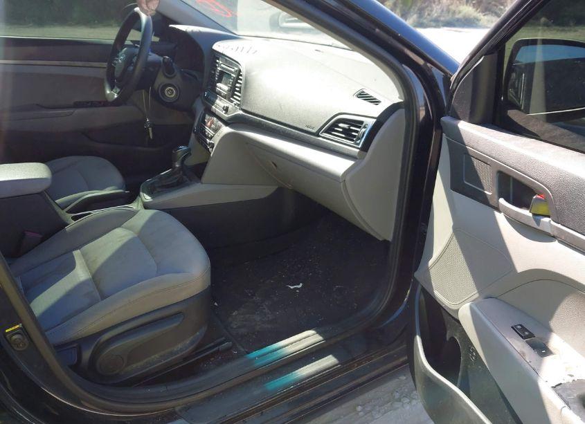 Photo 5 of 2017 Hyundai Elantra SE (VIN 5NPD74LF7HH100194)