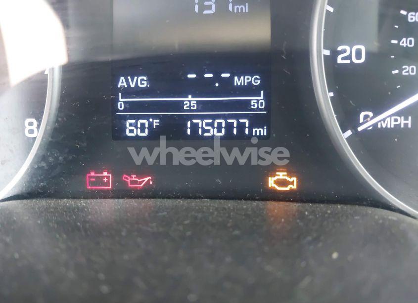 Photo 15 of 2017 Hyundai Elantra SE (VIN 5NPD74LF7HH107890)