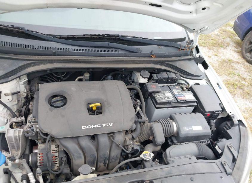 Photo 10 of 2017 Hyundai Elantra SE (VIN 5NPD74LF7HH108425)