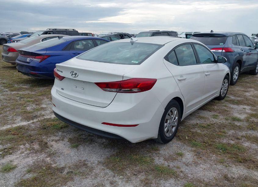 Photo 4 of 2017 Hyundai Elantra SE (VIN 5NPD74LF7HH108425)