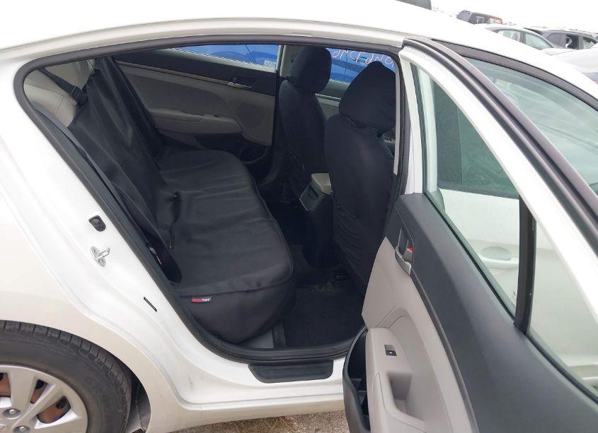 Photo 8 of 2017 Hyundai Elantra SE (VIN 5NPD74LF7HH108425)