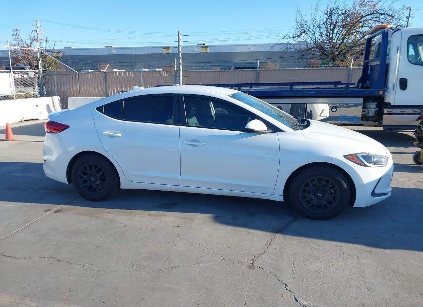 Photo 13 of 2017 Hyundai Elantra SE (VIN 5NPD74LF7HH129890)