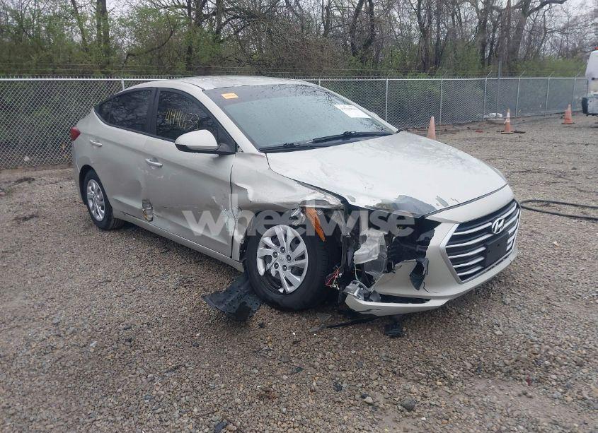 2017 Hyundai Elantra SE (VIN 5NPD74LF7HH132658) main photo
