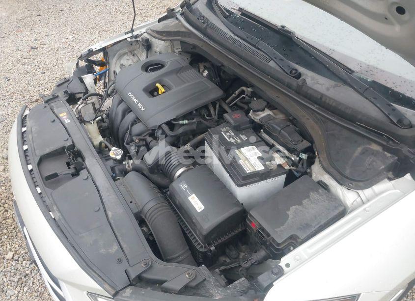 Photo 10 of 2017 Hyundai Elantra SE (VIN 5NPD74LF7HH132658)