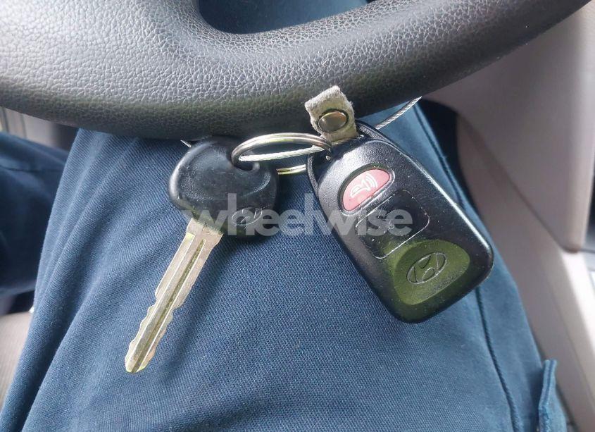 Photo 11 of 2017 Hyundai Elantra SE (VIN 5NPD74LF7HH132658)