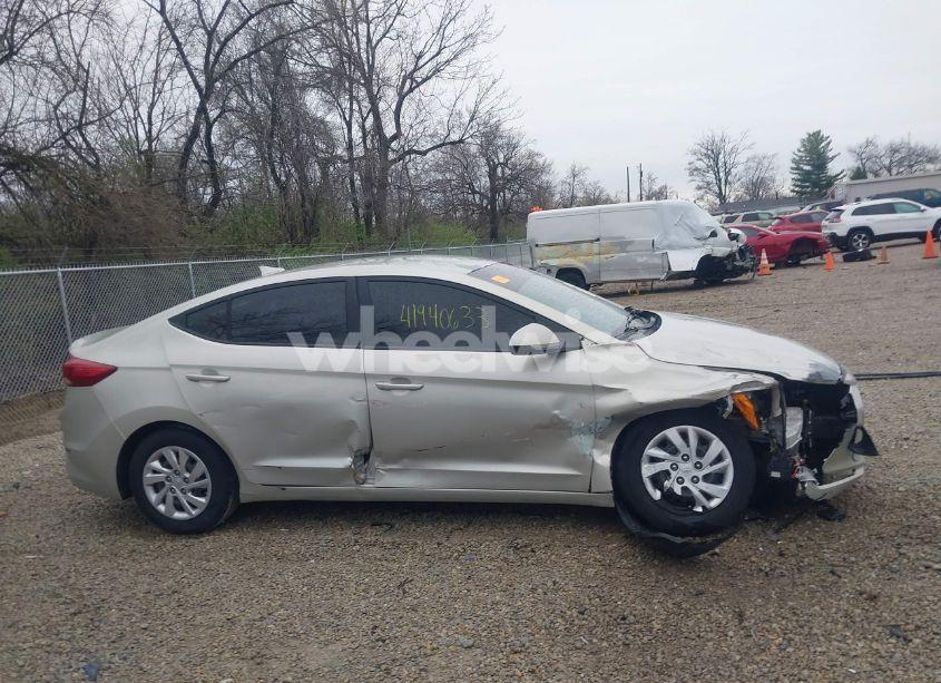 Photo 13 of 2017 Hyundai Elantra SE (VIN 5NPD74LF7HH132658)