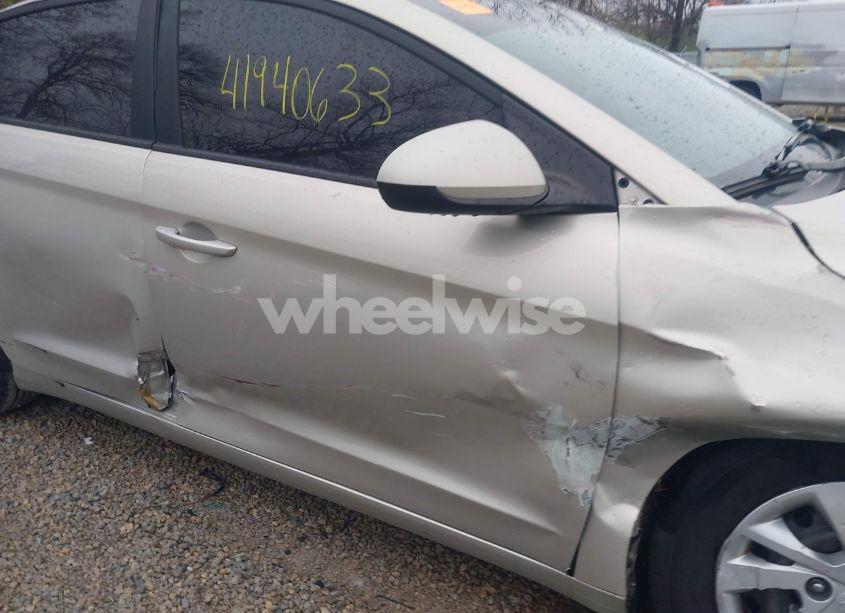 Photo 17 of 2017 Hyundai Elantra SE (VIN 5NPD74LF7HH132658)