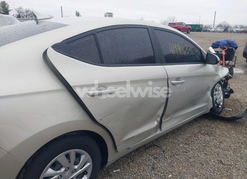 Photo 19 of 2017 Hyundai Elantra SE (VIN 5NPD74LF7HH132658)