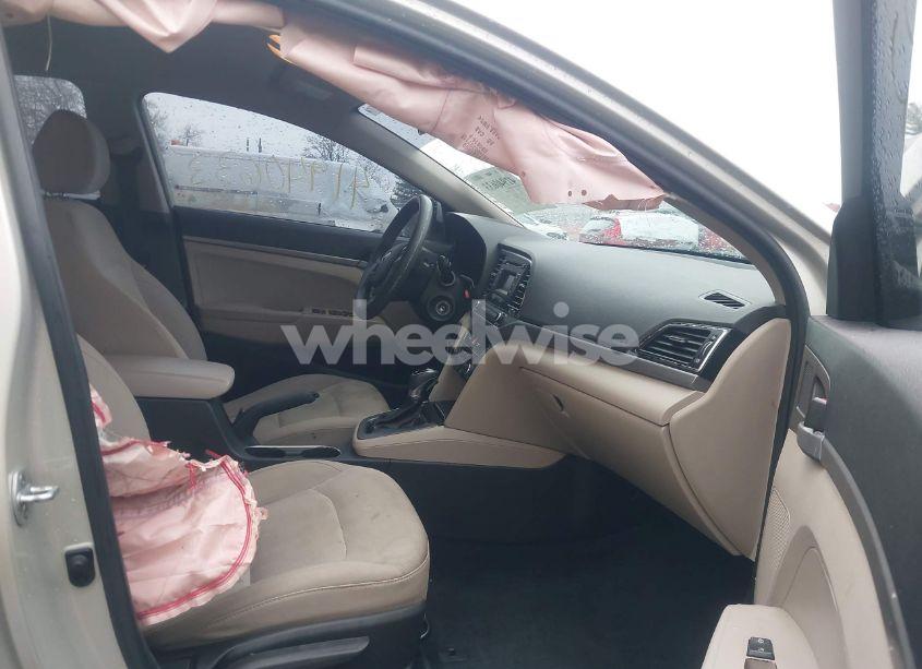 Photo 5 of 2017 Hyundai Elantra SE (VIN 5NPD74LF7HH132658)