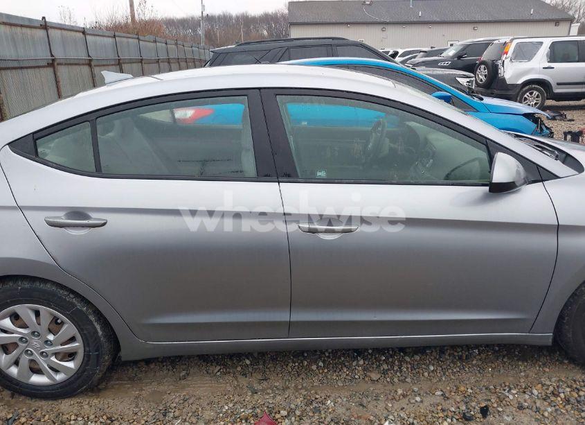 Photo 13 of 2017 Hyundai Elantra SE (VIN 5NPD74LF7HH132739)