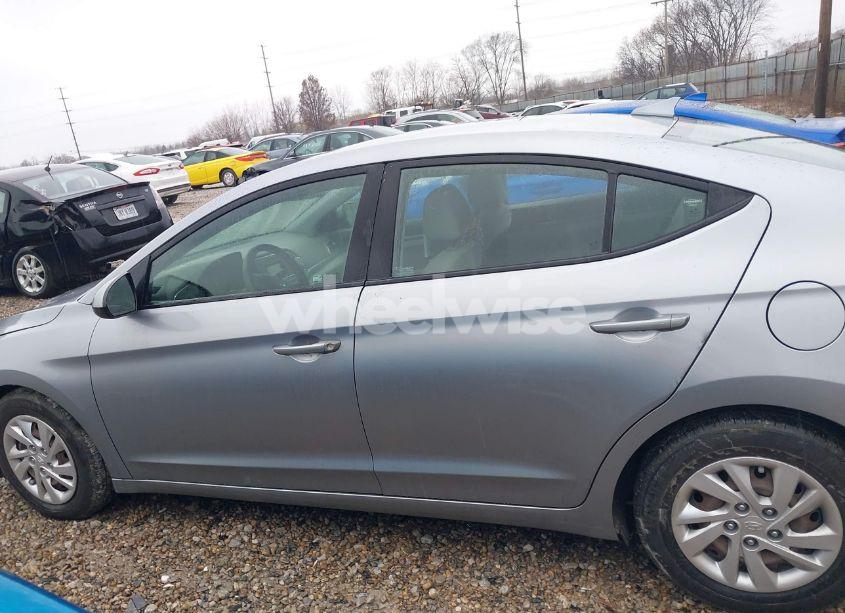 Photo 14 of 2017 Hyundai Elantra SE (VIN 5NPD74LF7HH132739)