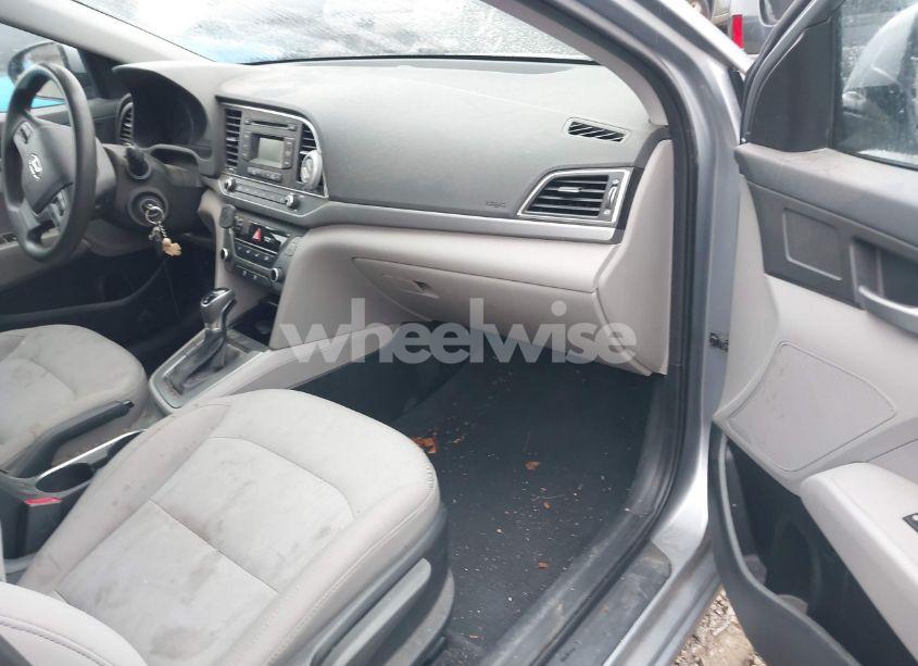 Photo 5 of 2017 Hyundai Elantra SE (VIN 5NPD74LF7HH132739)