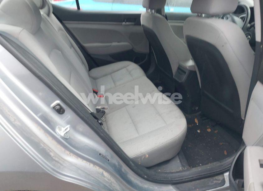 Photo 8 of 2017 Hyundai Elantra SE (VIN 5NPD74LF7HH132739)