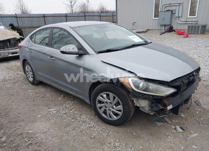 2017 Hyundai Elantra SE (VIN 5NPD74LF7HH154692) main photo