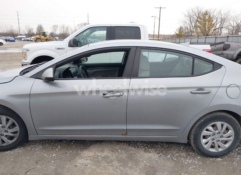 Photo 14 of 2017 Hyundai Elantra SE (VIN 5NPD74LF7HH154692)