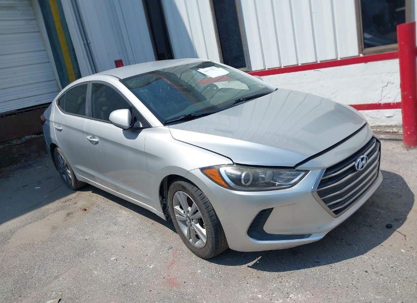 2017 Hyundai Elantra SE (VIN 5NPD74LF7HH176126) main photo