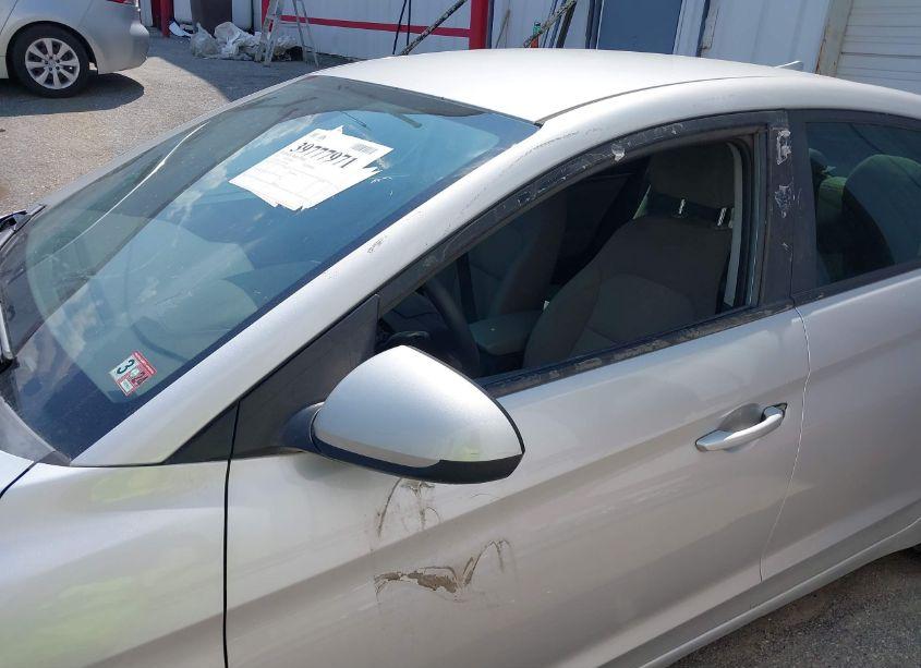 Photo 6 of 2017 Hyundai Elantra SE (VIN 5NPD74LF7HH176126)