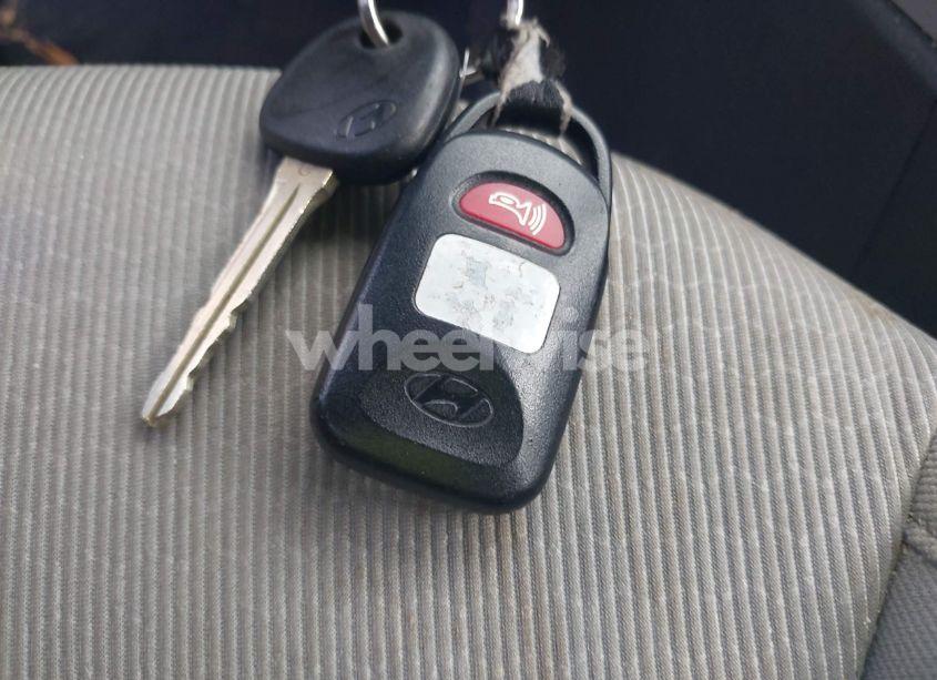 Photo 11 of 2017 Hyundai Elantra SE (VIN 5NPD74LF7HH184291)