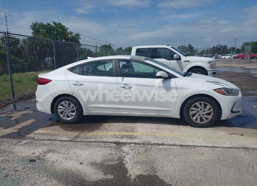 Photo 13 of 2017 Hyundai Elantra SE (VIN 5NPD74LF7HH184291)
