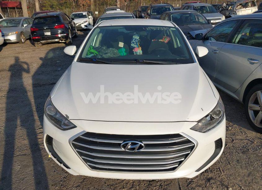 Photo 12 of 2018 Hyundai Elantra SE (VIN 5NPD74LF7JH235407)