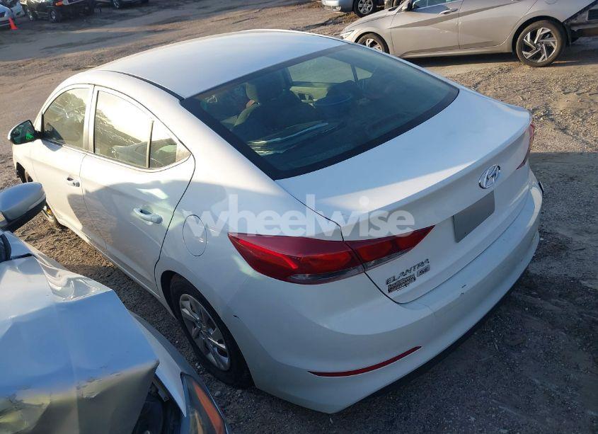 Photo 3 of 2018 Hyundai Elantra SE (VIN 5NPD74LF7JH235407)