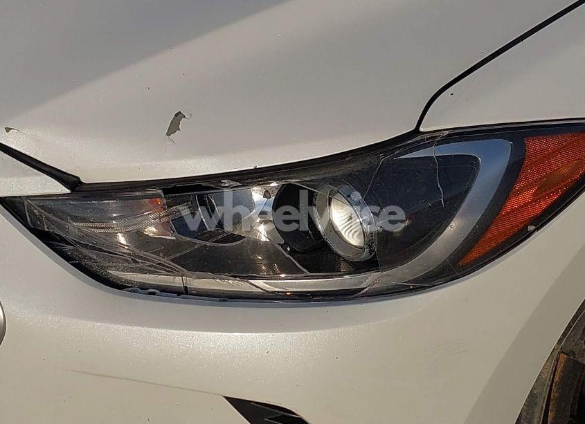 Photo 6 of 2018 Hyundai Elantra SE (VIN 5NPD74LF7JH235407)