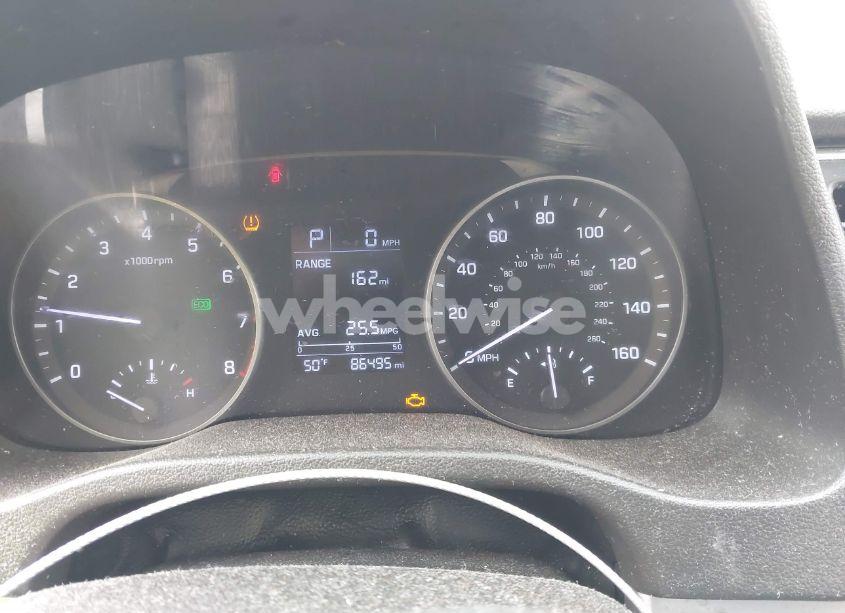 Photo 7 of 2018 Hyundai Elantra SE (VIN 5NPD74LF7JH235407)