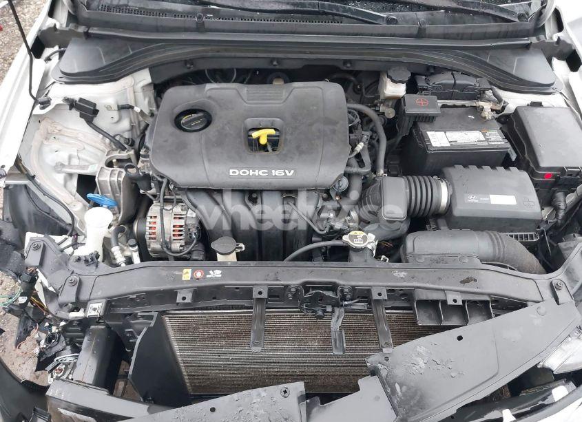 Photo 10 of 2018 Hyundai Elantra SE (VIN 5NPD74LF7JH261683)