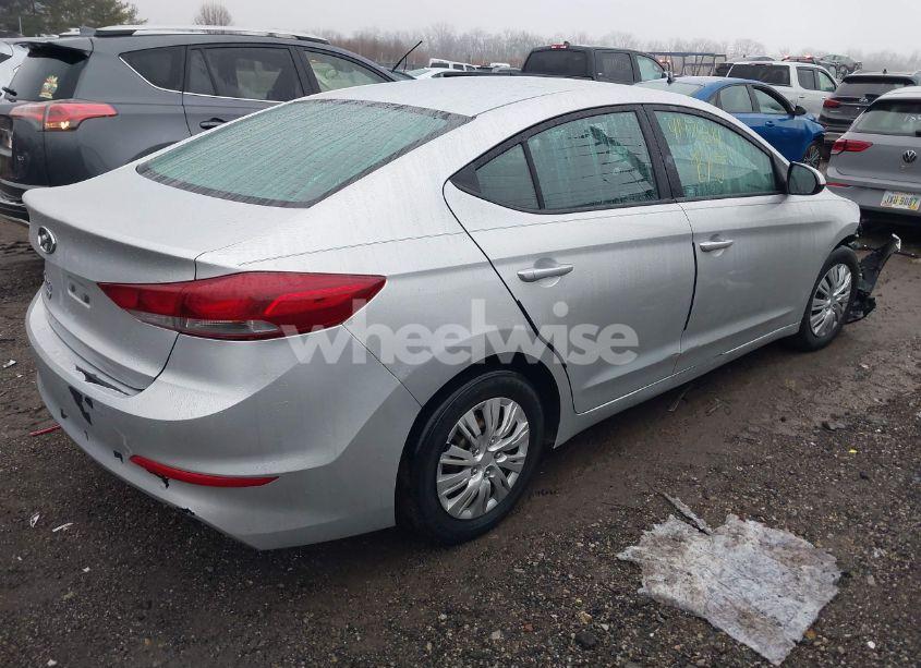 Photo 4 of 2018 Hyundai Elantra SE (VIN 5NPD74LF7JH261683)