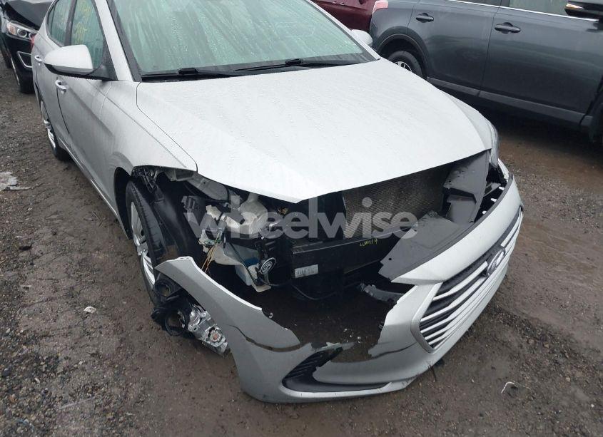 Photo 6 of 2018 Hyundai Elantra SE (VIN 5NPD74LF7JH261683)