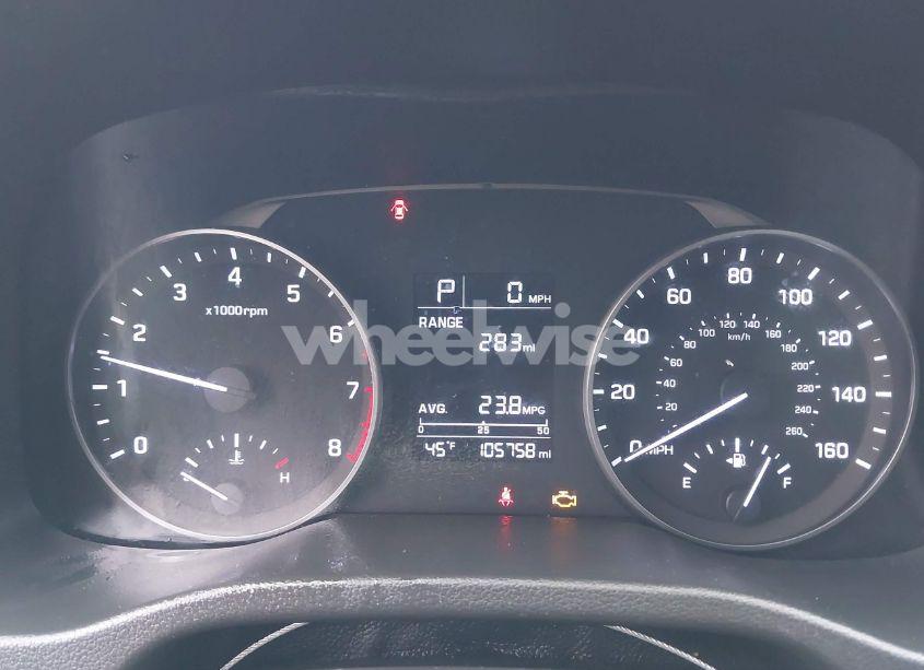 Photo 7 of 2018 Hyundai Elantra SE (VIN 5NPD74LF7JH261683)