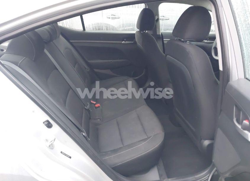 Photo 8 of 2018 Hyundai Elantra SE (VIN 5NPD74LF7JH261683)