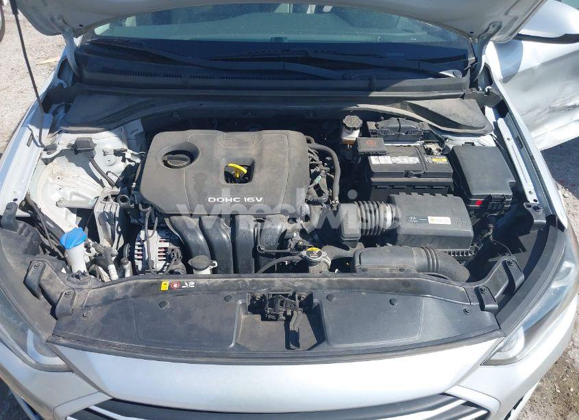 Photo 10 of 2018 Hyundai Elantra SE (VIN 5NPD74LF7JH318996)