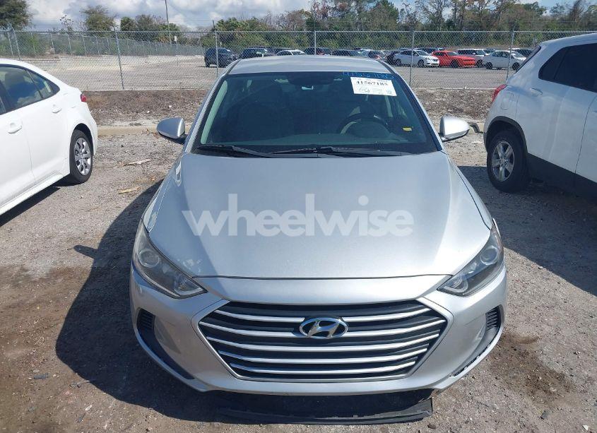 Photo 12 of 2018 Hyundai Elantra SE (VIN 5NPD74LF7JH318996)
